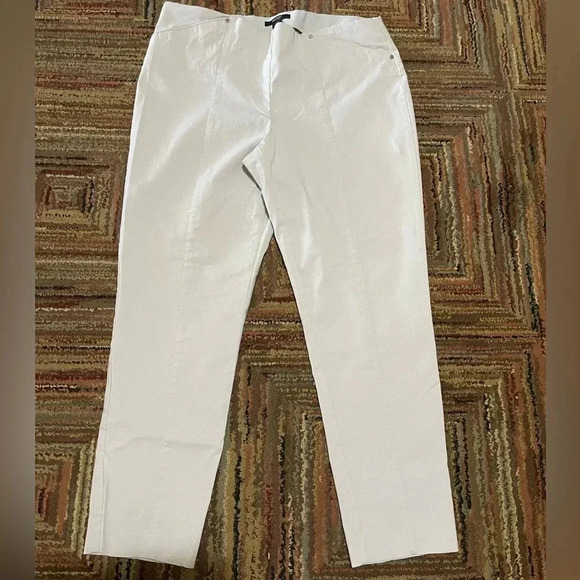 Alfani Tummy-Control Pull-on Skinny Capri /Pants Women's 14P Light  Grey - Picture 1 of 4